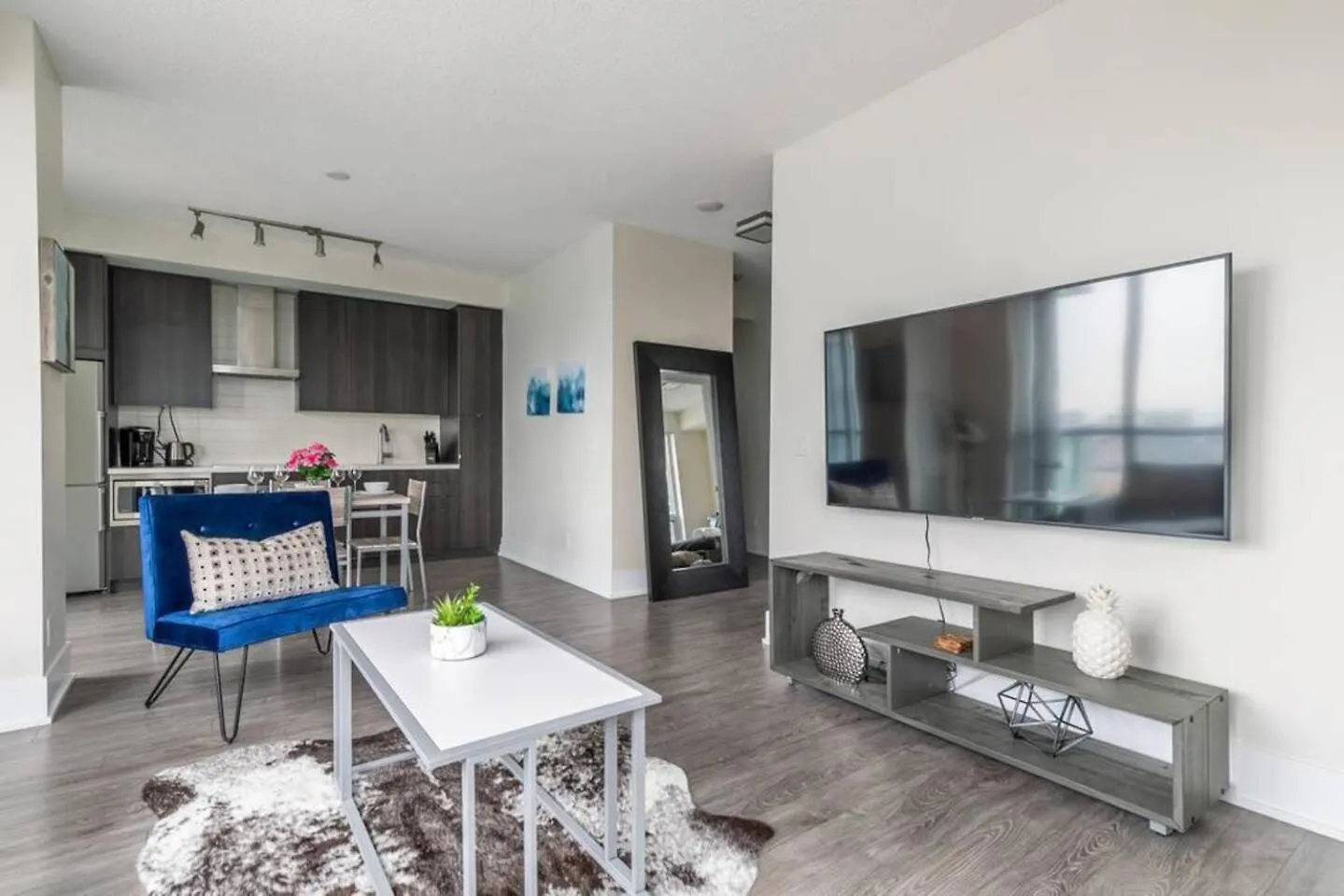Holiday home Luxury 1Br Condo - King Bed With City Views Toronto Canada