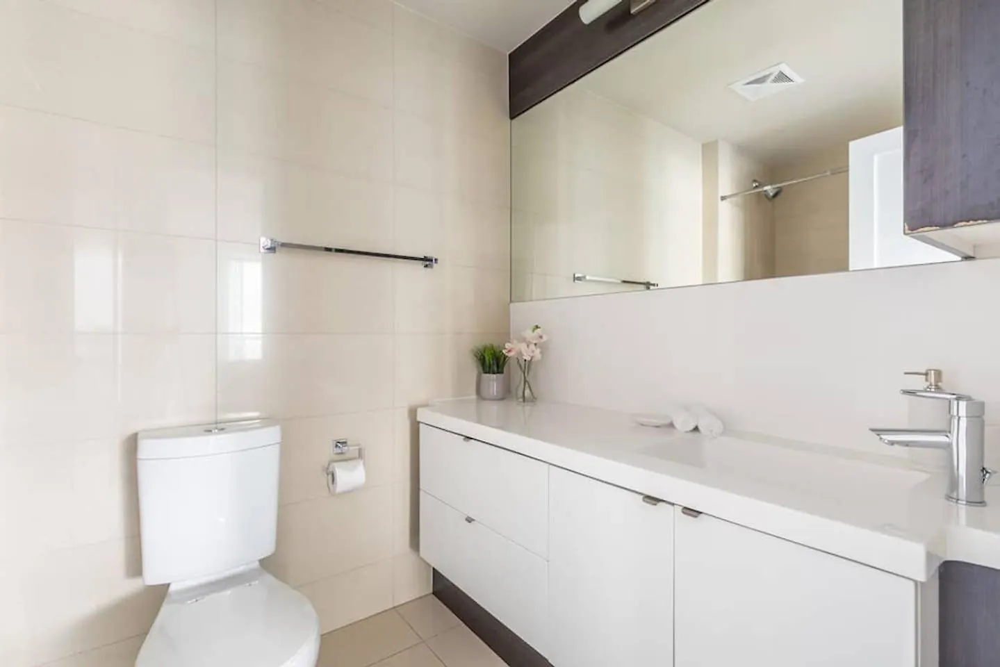 Luxury 1Br Condo - King Bed With City Views Toronto
